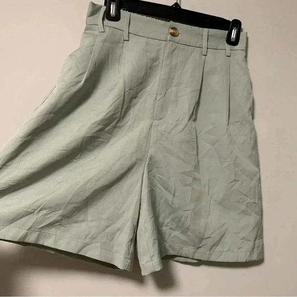 NWOT  Forever 21 mint high rise shorts - Picture 2 of 6
